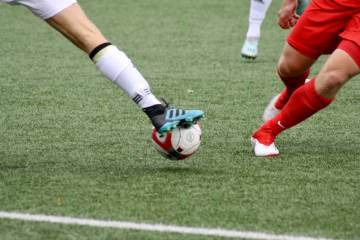 世界杯爆冷翻车！C罗全程状态低迷，主帅畏手畏脚不敢换人？（配图示意）
