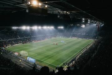 比利时3-2逆转日本，补时绝杀晋级八强（配图示意）
