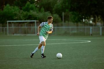 终于看懂葡萄牙了！冲冠的牌面死磕笨战术，全是在给人情让路？（配图示意）